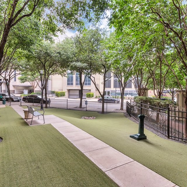 Apartments in Uptown Dallas The Ashton